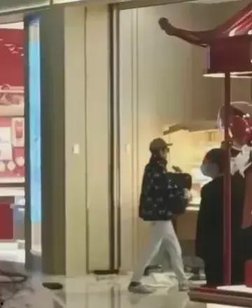 最新爆料珠宝店纠纷,最新爆料揭露惊人内幕  第3张