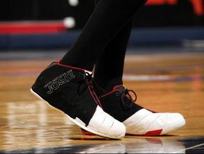 球鞋爆料韦德视频大全下载,一网打尽韦德鞋款揭秘 第3张 球鞋爆料韦德视频大全下载,一网打尽韦德鞋款揭秘 第3张